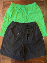 <img class='new_mark_img1' src='https://img.shop-pro.jp/img/new/icons6.gif' style='border:none;display:inline;margin:0px;padding:0px;width:auto;' />UNIVERSAL STYLE WEAR : Puckering Nylon Short Pants