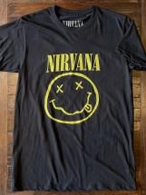 <img class='new_mark_img1' src='https://img.shop-pro.jp/img/new/icons6.gif' style='border:none;display:inline;margin:0px;padding:0px;width:auto;' />ROCK OFF :NirvanaHAPPY FACE Tee (black)