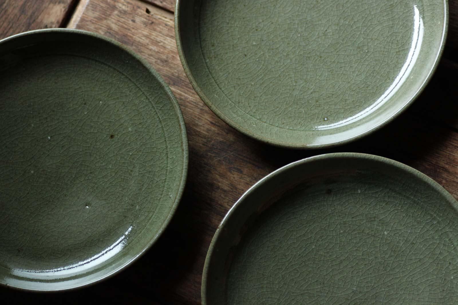 新品・陶芸品・灰釉の器・和菓子皿 楽天市場】市野耕 灰釉 4寸縞皿 / 市野耕 作家もの 和食器 作家もの