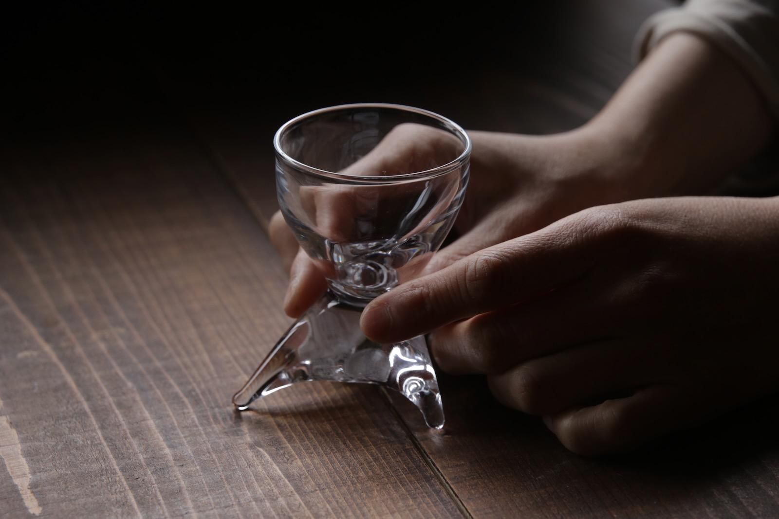 杉山洋二 くびれ三つ足グラス - manufact jam 楓 OnlineStore