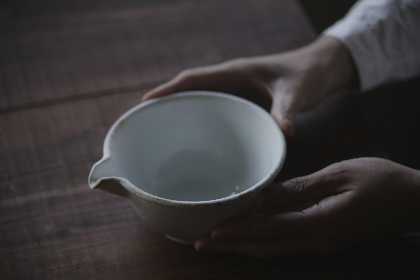 平清水　片口　　　陶器　　白磁 白磁平清水片口/結晶 - manufact jam 楓 OnlineStore うつわと