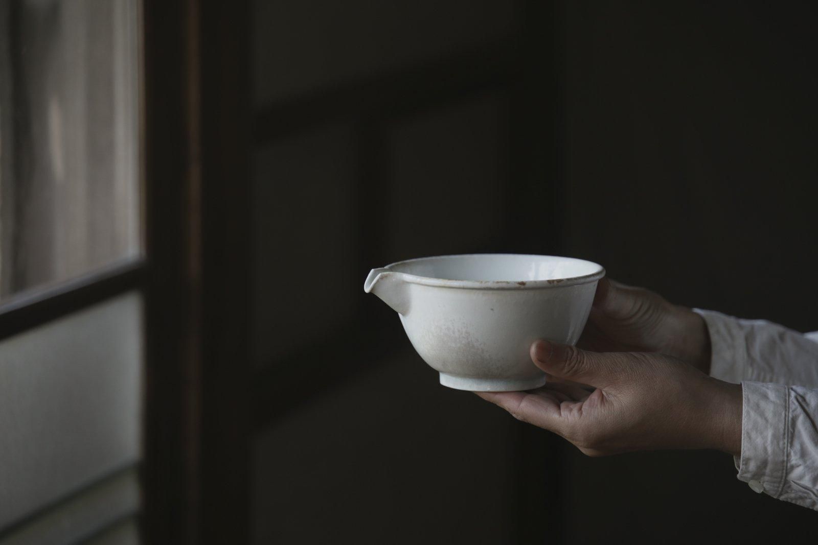 平清水　片口　　　陶器　　白磁 平清水 片口 陶器 白磁 白磁平清水片口/結晶 - manufact jam 楓