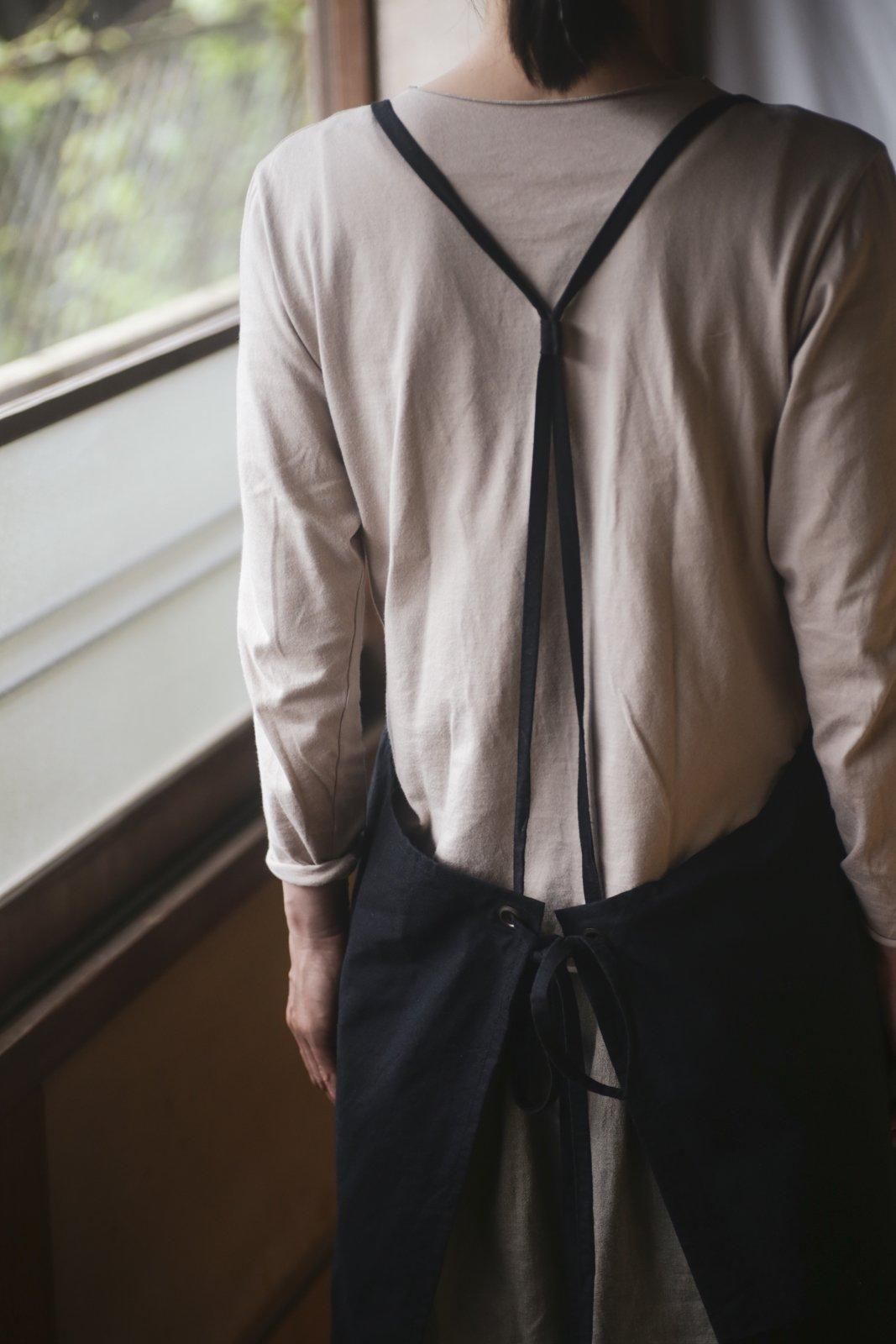 肩掛けエプロン/黒 - manufact jam 楓 OnlineStore