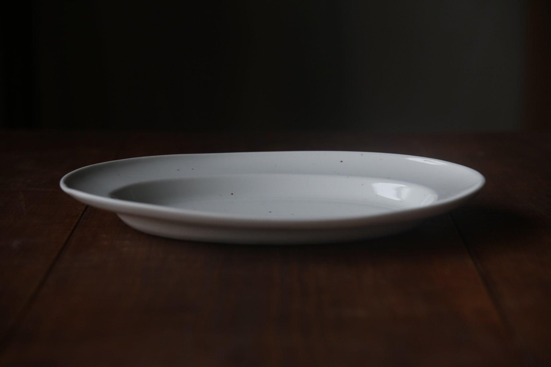 東屋 白吉（白磁楕円皿） - manufact jam 楓 OnlineStore