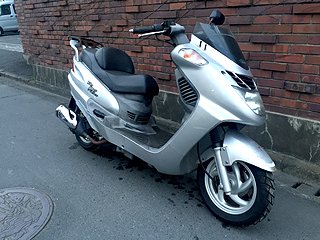 SYM RV125 中古車 評価4 - カスタムバイクパーツ・バイク用品正規販売サイト｜KKK PRODUCT