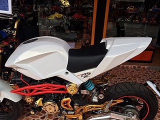 MSX125（GROM/グロム）用X-SPEED社製エアロシングルシート TYPE2