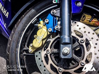 YZF-R15 brembo 4P 40㎜ フロント CNC キャリパーサポート