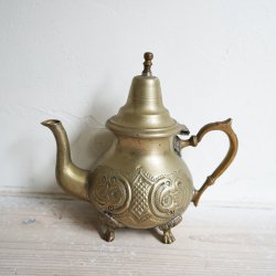 <img class='new_mark_img1' src='https://img.shop-pro.jp/img/new/icons20.gif' style='border:none;display:inline;margin:0px;padding:0px;width:auto;' />Vintage Morocco Teapot 05