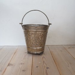 <img class='new_mark_img1' src='https://img.shop-pro.jp/img/new/icons1.gif' style='border:none;display:inline;margin:0px;padding:0px;width:auto;' />Vintage Morocco METAL BUCKET- A