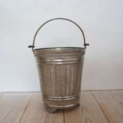<img class='new_mark_img1' src='https://img.shop-pro.jp/img/new/icons1.gif' style='border:none;display:inline;margin:0px;padding:0px;width:auto;' />Vintage Morocco METAL BUCKET- C