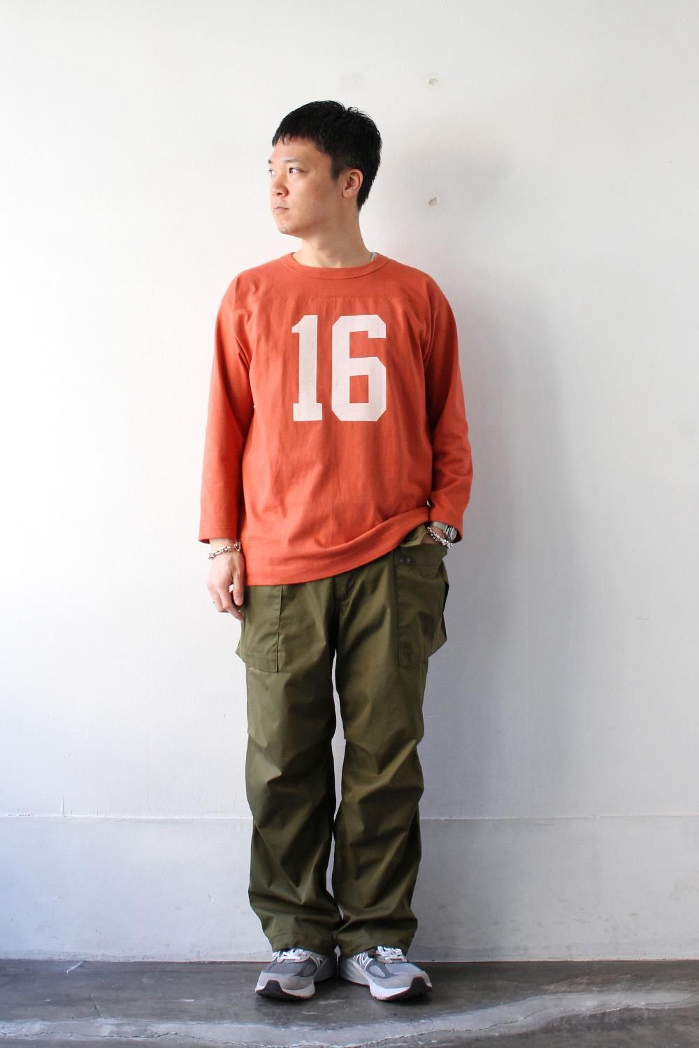 7.5oz Football T-Shirts -16- - Bricklayer *A vontade