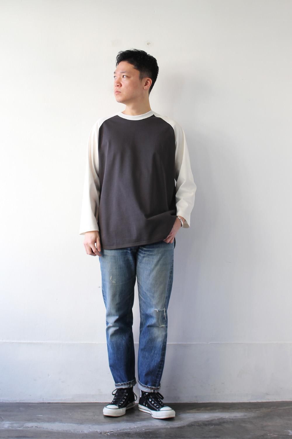 2 Tone Raglan T-Shirts 4/5 Slv. - Bricklayer *A vontade