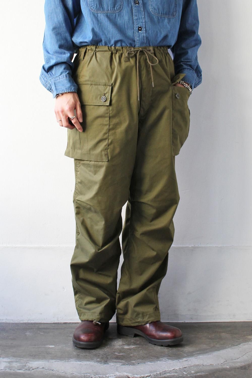 【THEAIRTOWN】 デジタル色のズボン Wind Shield Cargo Trousers - Bricklayer *A vontade