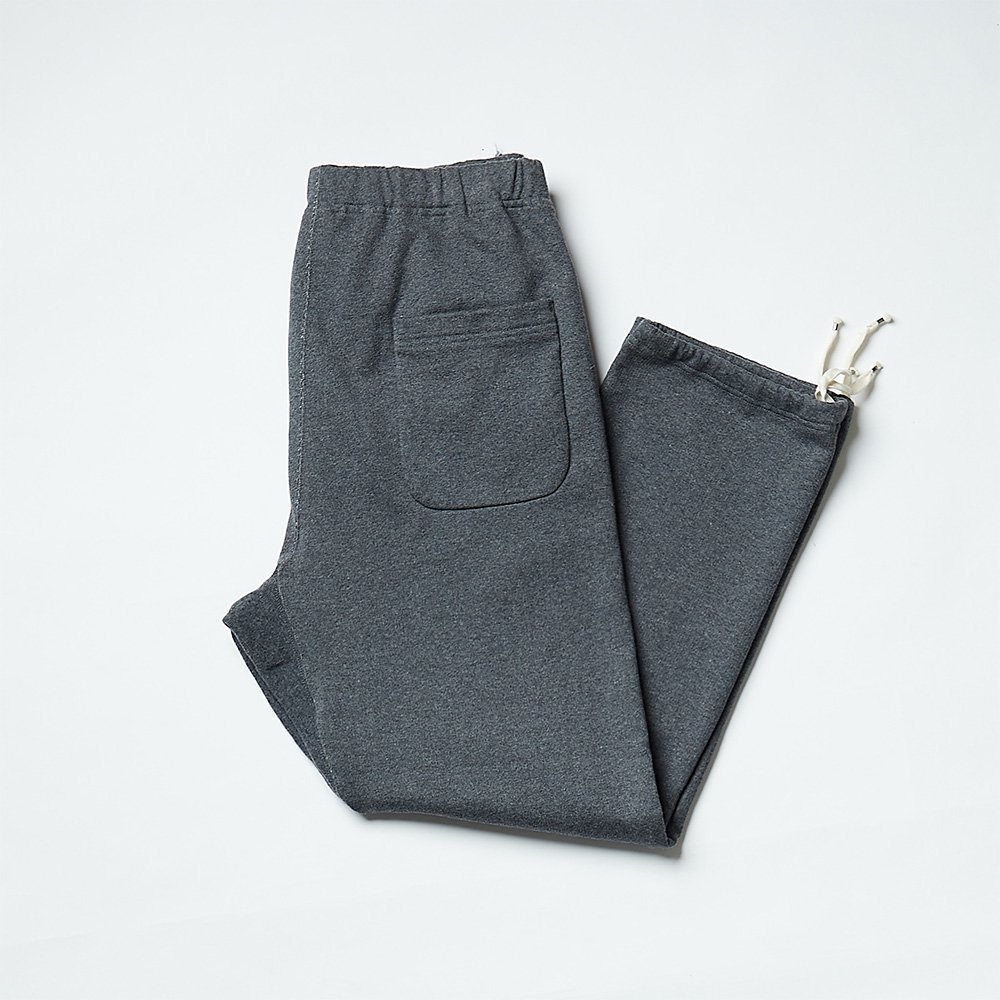 <img class='new_mark_img1' src='https://img.shop-pro.jp/img/new/icons8.gif' style='border:none;display:inline;margin:0px;padding:0px;width:auto;' />Gym Sweat Pants