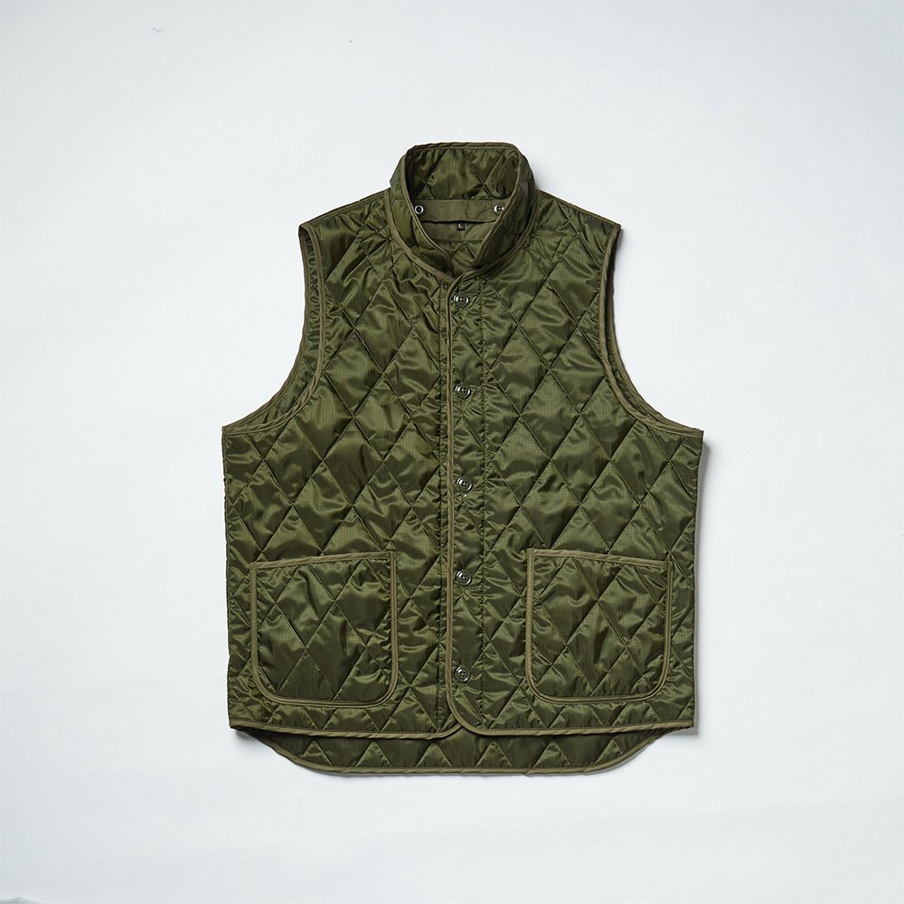 <img class='new_mark_img1' src='https://img.shop-pro.jp/img/new/icons8.gif' style='border:none;display:inline;margin:0px;padding:0px;width:auto;' />Quilted Liner Vest -Detachable Collar-