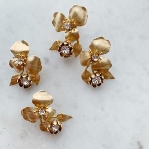 <img class='new_mark_img1' src='https://img.shop-pro.jp/img/new/icons14.gif' style='border:none;display:inline;margin:0px;padding:0px;width:auto;' />3petalleaf Earring 4/9(sun)21:00&#12316;24:00