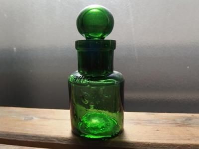 イギリス アンティーク ガラスボトル ② 瓶 ポイズンボトル POISON イギリス アンティーク ガラスボトル② 瓶 ポイズンボトル POISON