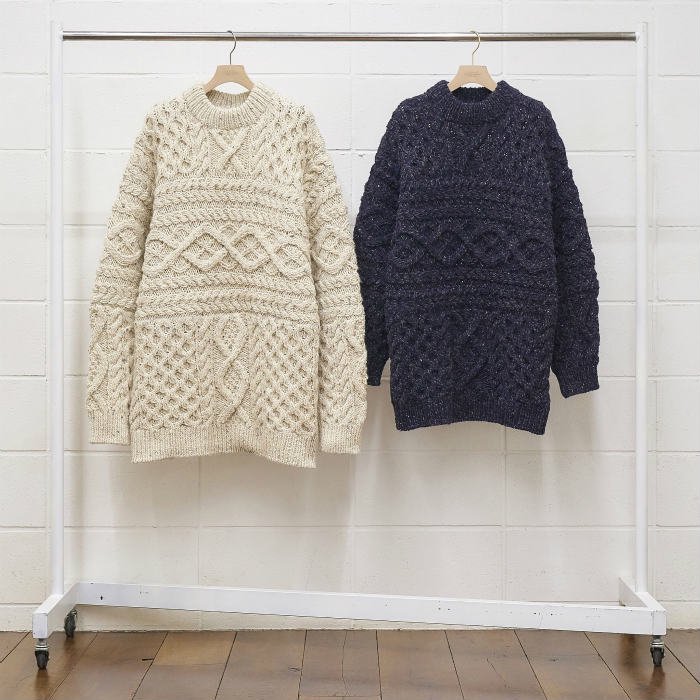 UNUSED アンユーズド hand knit cable sweater. US1702 - Hender