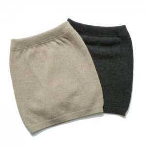 <img class='new_mark_img1' src='https://img.shop-pro.jp/img/new/icons50.gif' style='border:none;display:inline;margin:0px;padding:0px;width:auto;' />reverve(リバーブ) cashmere neck warmer RV21W009