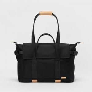 <img class='new_mark_img1' src='https://img.shop-pro.jp/img/new/icons1.gif' style='border:none;display:inline;margin:0px;padding:0px;width:auto;' />Hender Scheme  module tote bag yv-b-mtt
