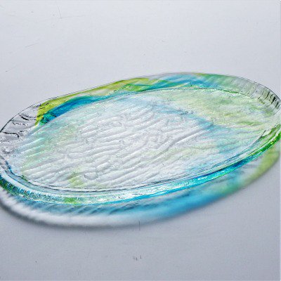 ゴーヤー皿（大・緑/水） - 琉球ガラス工房　森のガラス館　　オンラインショッピング