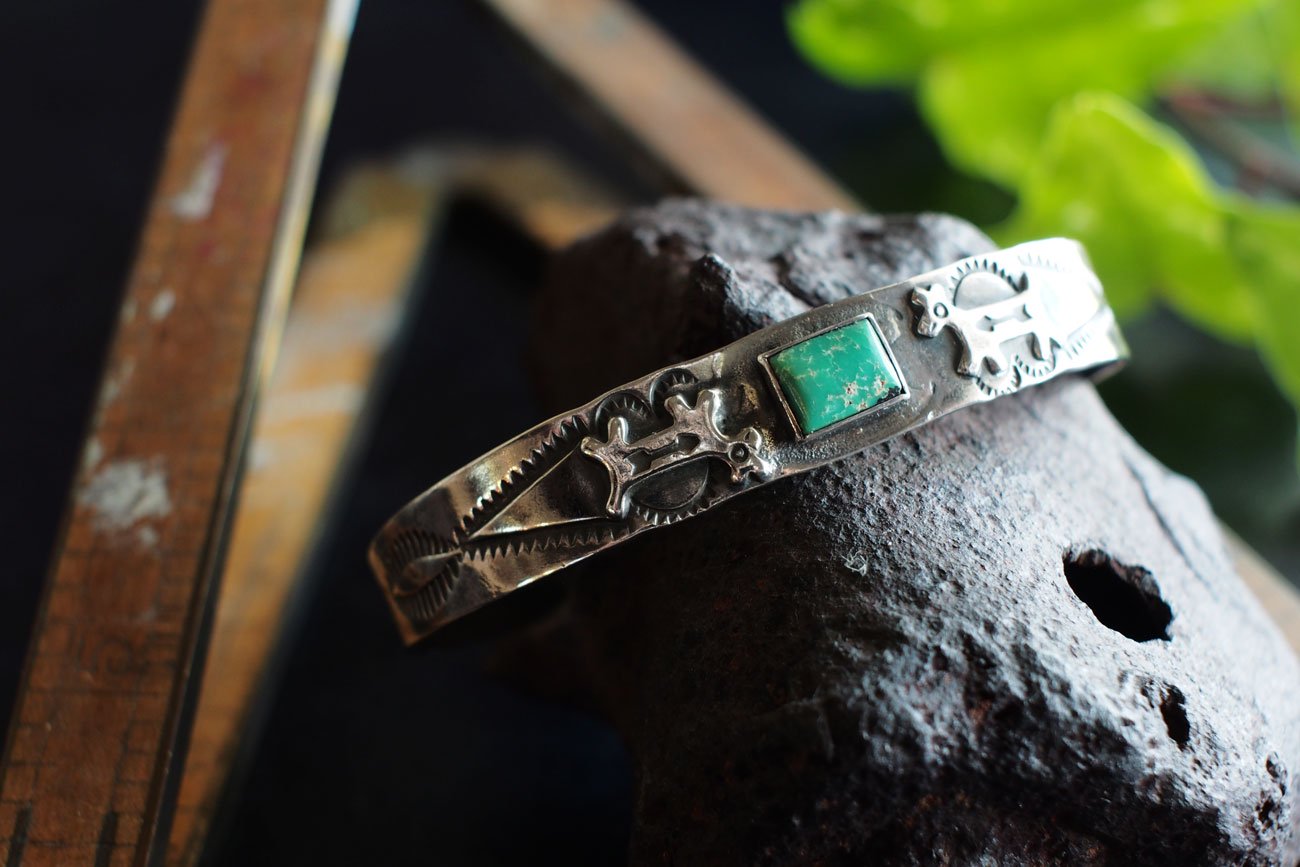 WALL -CRAFT & ANTIQUE- アンティーク / インディアンジュエリー / Antique Turquoise Horse Arrow  Bracelet (VIJ_11)