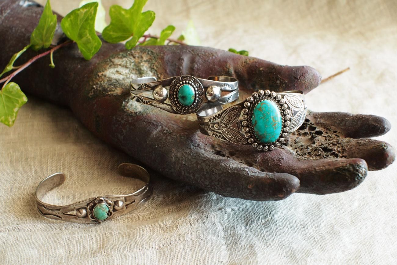 WALL -CRAFT & ANTIQUE- アンティーク / インディアンジュエリー / Antique Turquoise Double  Shank Cuff Bracelet (VIJ_18)