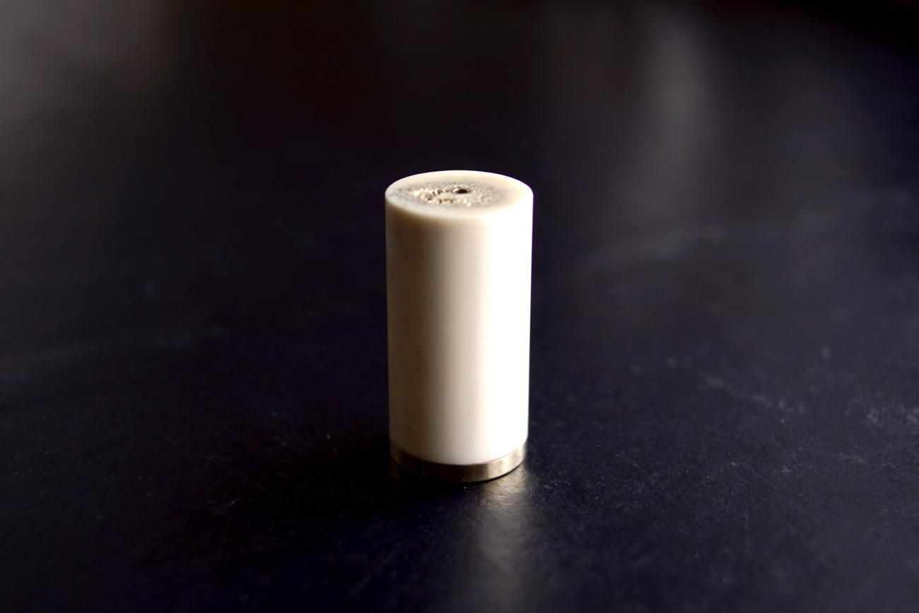 WALL - CRAFT & ANTIQUE - 合田大智 (Meguru) / 鹿角お香立て / 円柱