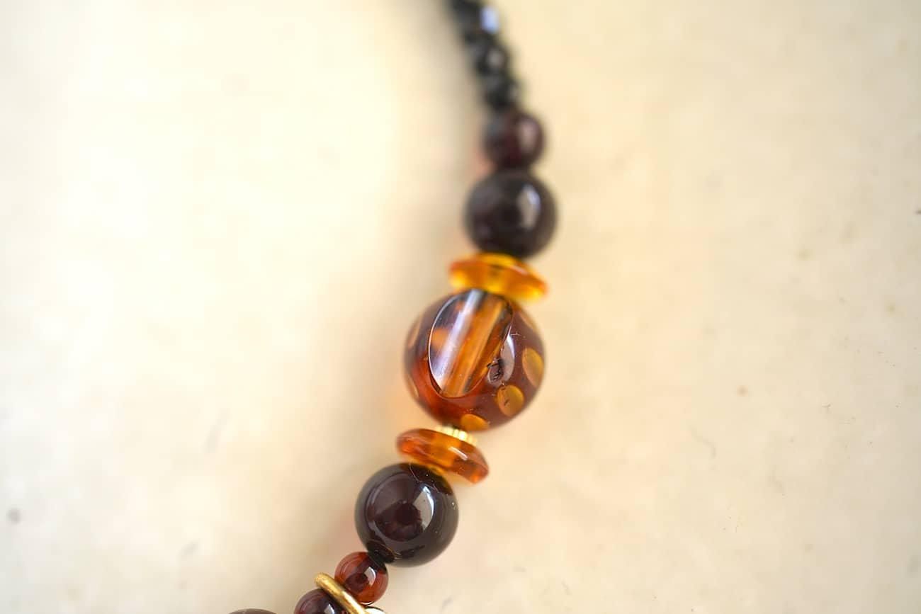 琥珀+ブラックスピネル ネックレス | 堀居賢司 - WALL -CRAFT & ANTIQUE- 琥珀+ブラックスピネル ネックレス | 堀居賢司 - WALL -CRAFT & ANTIQUE-