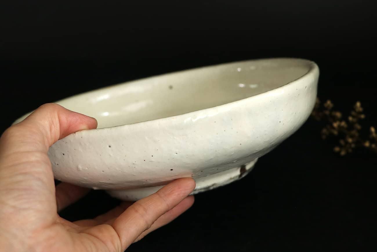 小山乃文彦 | 粉引7寸平鉢 - WALL -CRAFT & ANTIQUE-