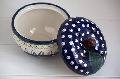 緑の葉っぱや茶色い枝がナチュラルかわいい♪