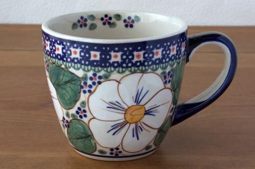 花柄の白い茶碗 ポーランド食器 （ポーランド陶器VENA社 花柄