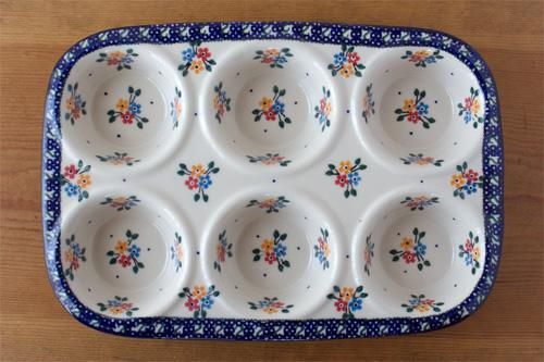 ミレナ」マフィン型 6カップ【3色小花】 - ポーランド陶器・食器