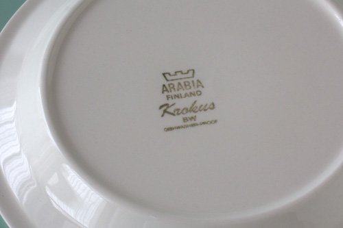 ARABIA Krokus アラビア クロッカス BW プレート20cm（Vintage）Esteri Tomula エステリ・トムラ /  EH-Peter Winquist - ポーランド陶器・食器専門店ツェラミカ