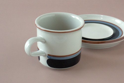 ARABIA Taika アラビア タイカ コーヒーカップ＆ソーサー（Vintage）※コーヒーカップh:6.5cm -  ポーランド陶器・食器専門店ツェラミカ