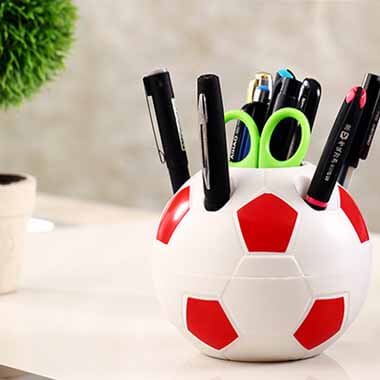 サッカーグッズ 雑貨 新 サッカーボール型のペン立て 歯ブラシたてにも