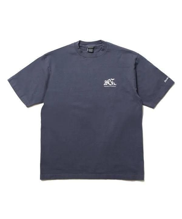 Back Channel / EMBROIDERY TEE (CHARCOAL)