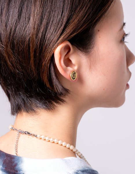 [22Summer予約商品] EFFECTEN(エフェクテン) E plate earrings (ピアス)