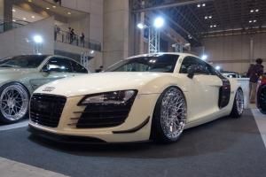 R8 - makeover online store