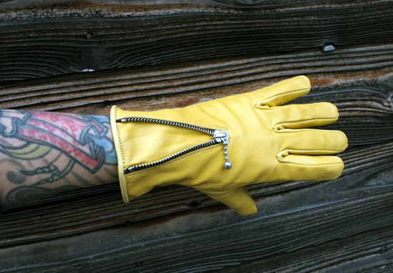 <img class='new_mark_img1' src='https://img.shop-pro.jp/img/new/icons29.gif' style='border:none;display:inline;margin:0px;padding:0px;width:auto;' />GOLDTOP Ball Zip Fleece Lining Leather Gloves [GTG-7]