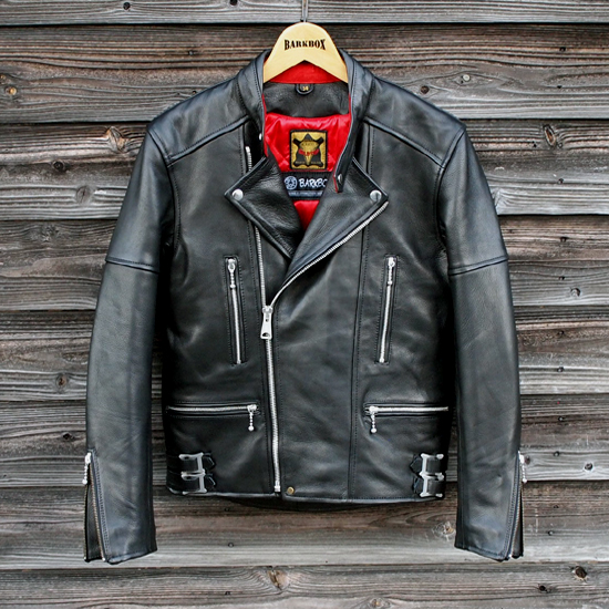 <img class='new_mark_img1' src='https://img.shop-pro.jp/img/new/icons47.gif' style='border:none;display:inline;margin:0px;padding:0px;width:auto;' />BARKBOX & GOLDTOP Collaboration Leather Jacket