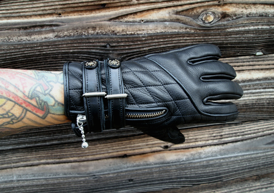 <img class='new_mark_img1' src='https://img.shop-pro.jp/img/new/icons55.gif' style='border:none;display:inline;margin:0px;padding:0px;width:auto;' />GOLDTOP Ball Zip Quilted Leather Gloves [GTG-6]