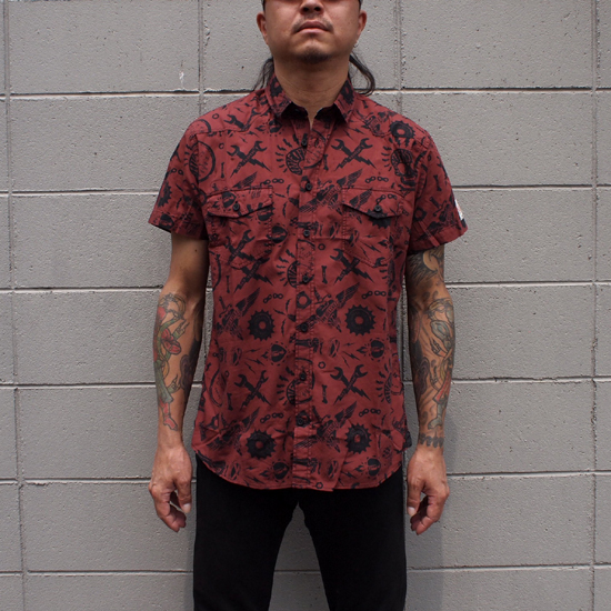 <img class='new_mark_img1' src='https://img.shop-pro.jp/img/new/icons29.gif' style='border:none;display:inline;margin:0px;padding:0px;width:auto;' />Red Torpedo AO Lets Go Short Sleeve Shirt - Burgundy