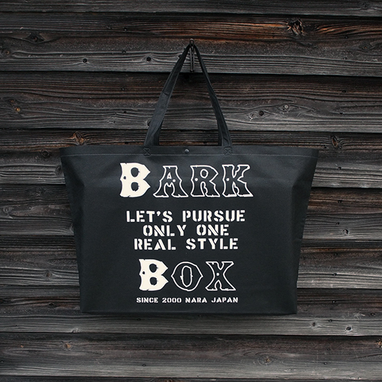 <img class='new_mark_img1' src='https://img.shop-pro.jp/img/new/icons5.gif' style='border:none;display:inline;margin:0px;padding:0px;width:auto;' />BARKBOX Reusable Shopping Big Bag - Black 