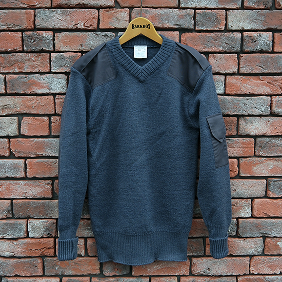 <img class='new_mark_img1' src='https://img.shop-pro.jp/img/new/icons5.gif' style='border:none;display:inline;margin:0px;padding:0px;width:auto;' />RAF British Army Commando Sweater (Blue Gray)