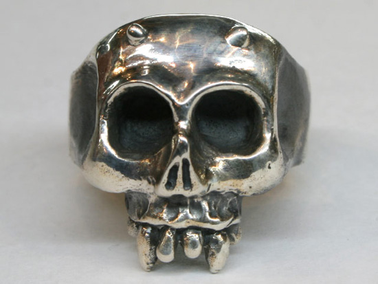 <img class='new_mark_img1' src='https://img.shop-pro.jp/img/new/icons24.gif' style='border:none;display:inline;margin:0px;padding:0px;width:auto;' />SKULL-CHAR GOBLIN PINKE RING