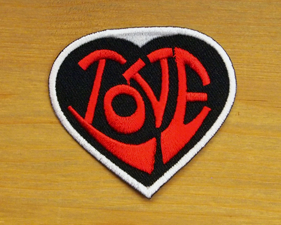 Love ラブ ハート 刺繍 ワッペン パッチ 日本製 アイロン 圧着 可能