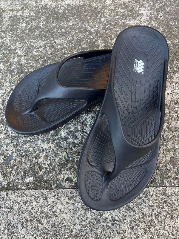 <img class='new_mark_img1' src='https://img.shop-pro.jp/img/new/icons14.gif' style='border:none;display:inline;margin:0px;padding:0px;width:auto;' />Madden(ǥ)Recovery Comfort Thong Sandal/Black