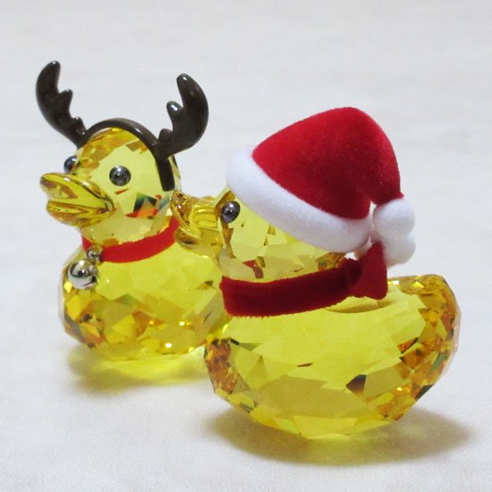 スワロフスキー 「ハッピーダック サンタとトナカイ」（Santa Reindeer Ducks） 　5004497 - スワロフスキー専門店  クリスタライズグレイス