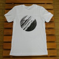 Asymbol Gallery ܥ롦꡼ Jeff Curley DESCENT TEE WHITE Msize  T